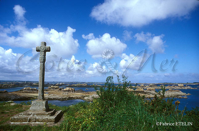 Croix de Maudez sur l'ile de Brhat