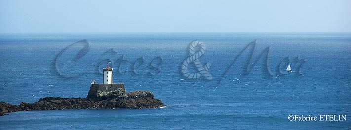 Phare de Lost Pic ,  l'extremite Est des Mets-de-Goelo