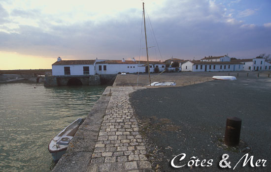 Port de Loix en R (Charente Maritime)