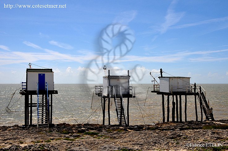 Carrelets sur l'estuaire de la Gironde