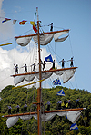 Marins sur les vergues du CUAUHTEMOC (« l'aigle qui descend sur sa proie » en nahuatl) : nom du dernier empereur aztèque.