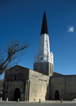 Amer et eglise d'Ars en r (Charente Maritime)